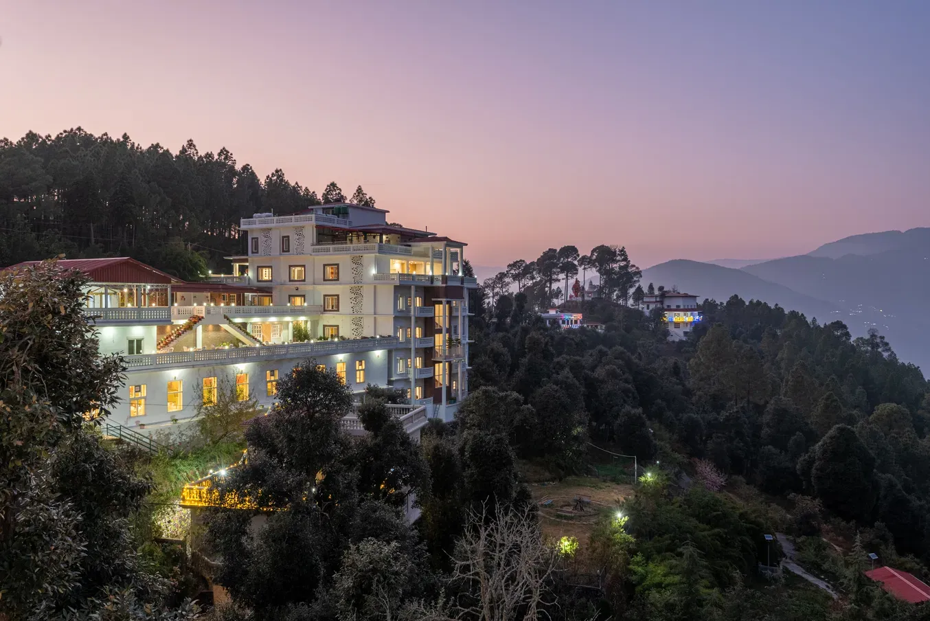 GRAND LUXOTICA BY DLS HOTELS